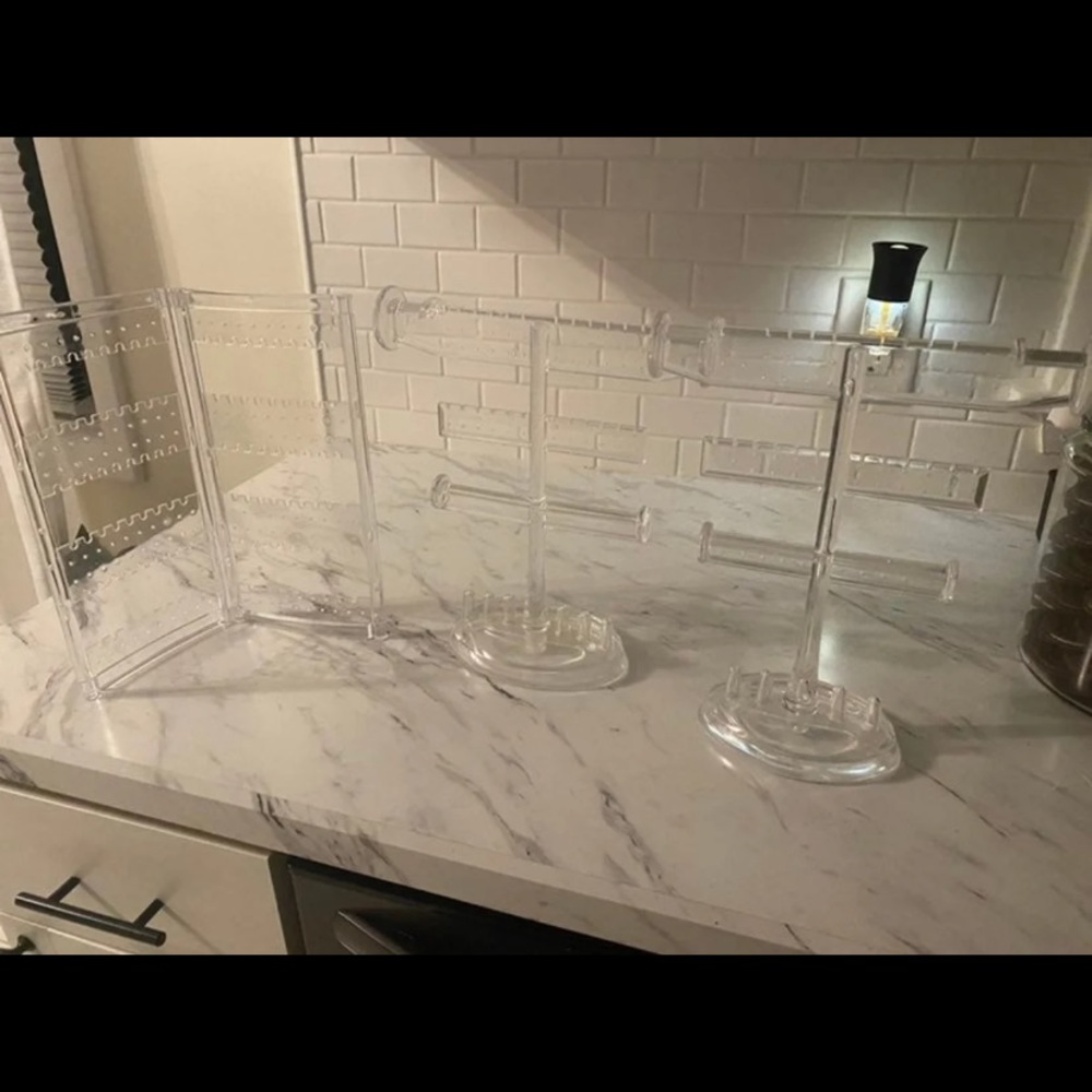 3 set acrylic jewelry holders